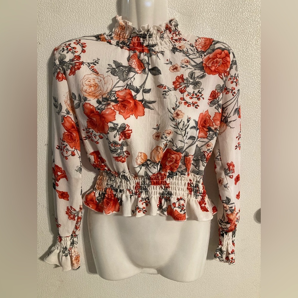 Arabella size M vtg floral cropped top